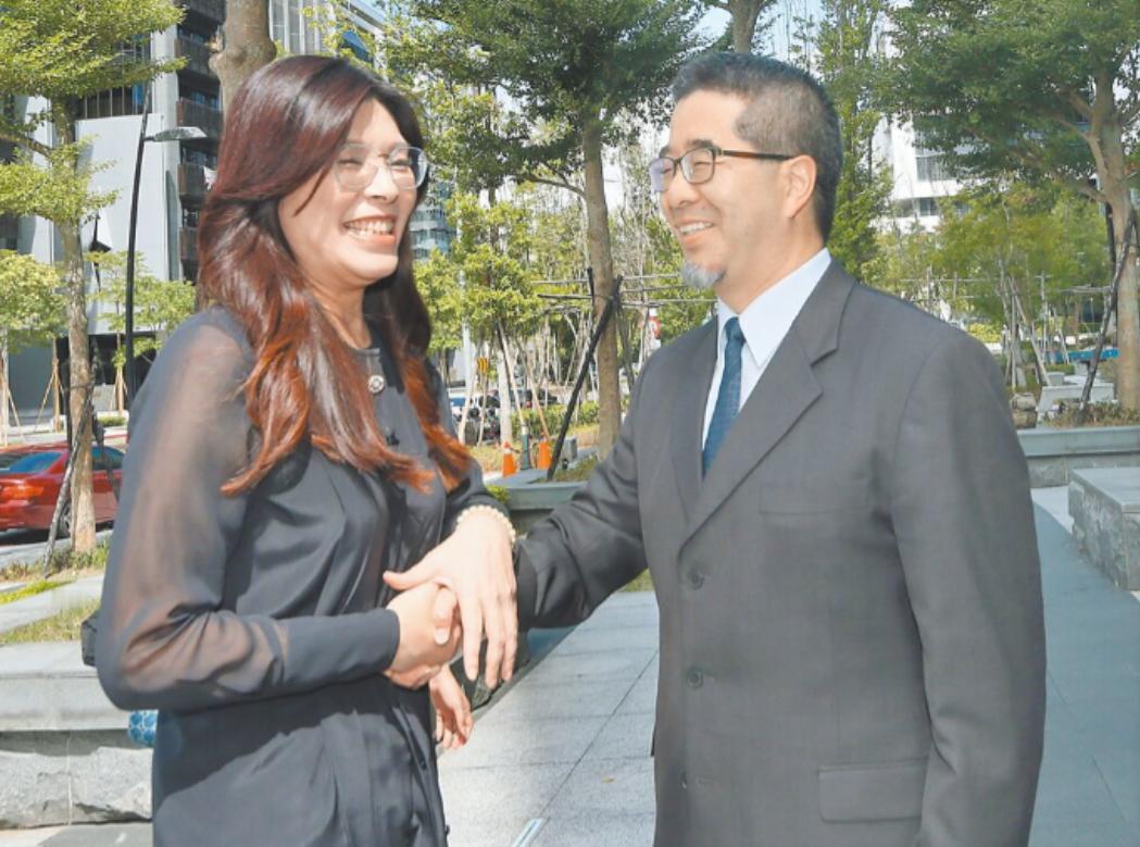 就在刚刚，
 
台“国民党”正式宣布，
  
1月28日，针对国民党重启“国共论