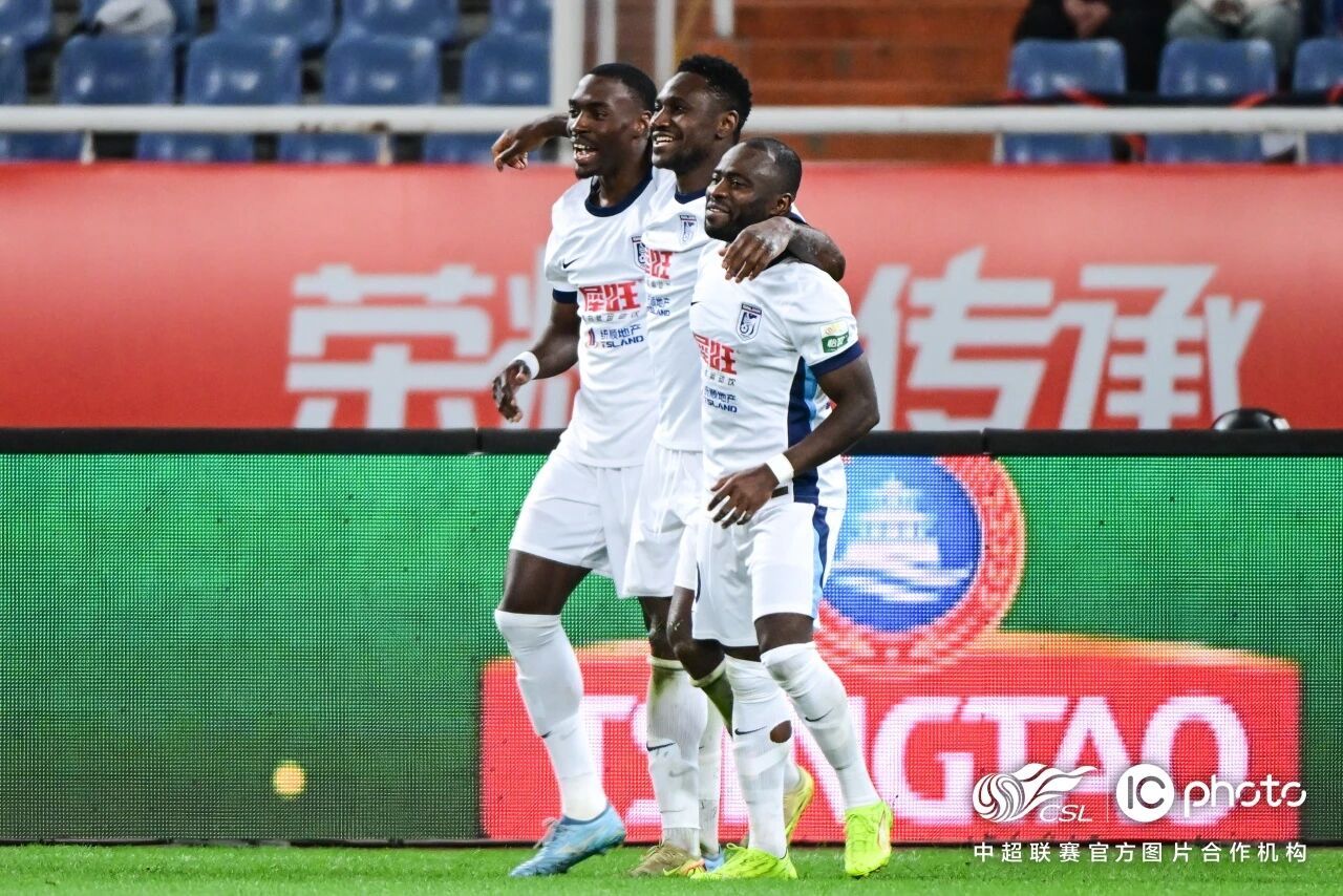 英博2026·战报｜两连胜！马莱莱双响 大连英博海发队客场2-1战胜山东泰山队北
