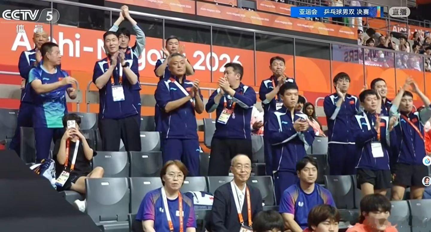 中午亚运乒乓球男双半决赛，国乒组合不敌张本智和领衔的日本组合。比赛未完全结束，张