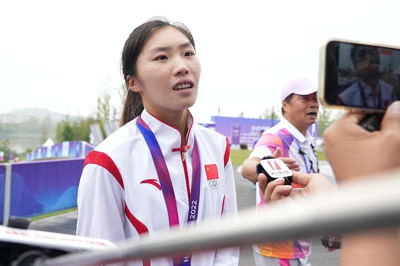 在富春江边长大的亚运冠军邹佳琪: 最想吃富春江里的鱼