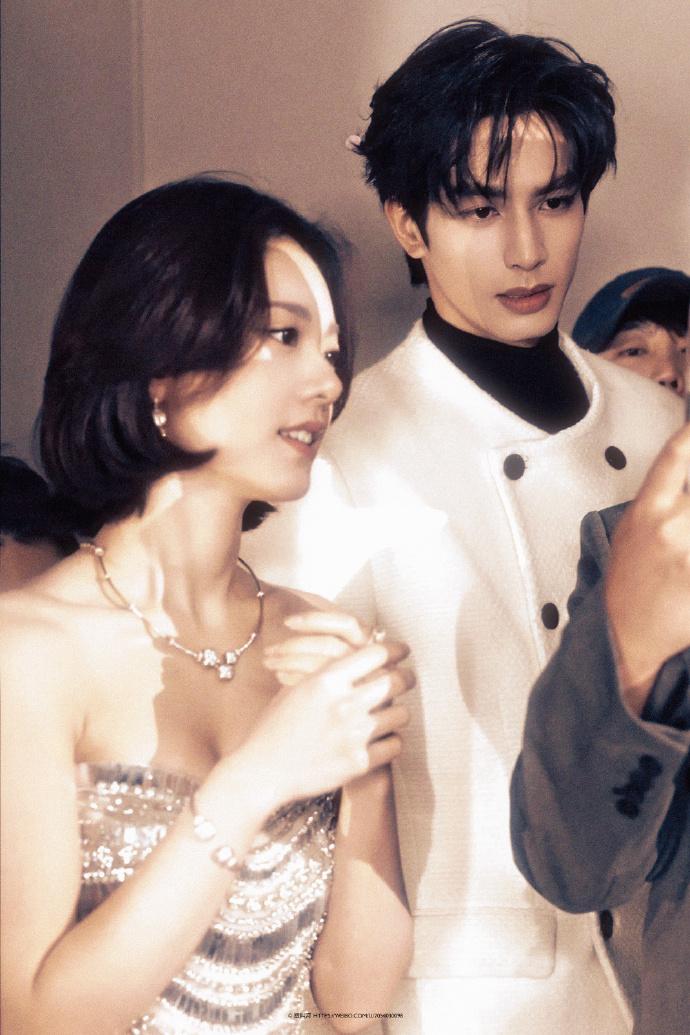 再发一条好了，最近特别喜欢这句歌词，我都想好了，等我以后遇见了特别特别喜欢的人，