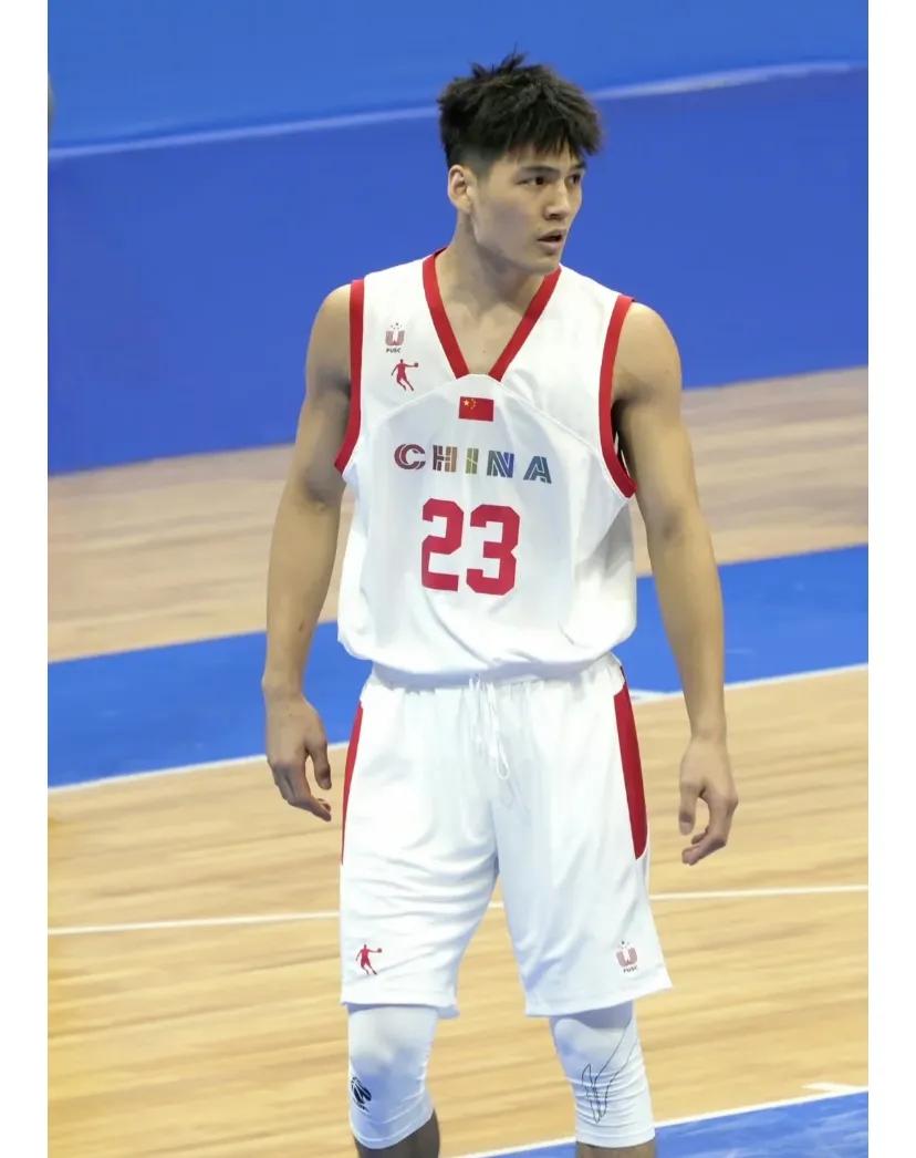 对抗拉满!陈国豪其实今天打得挺好的!!!
成都大运会男篮小组赛，中国大运男篮67