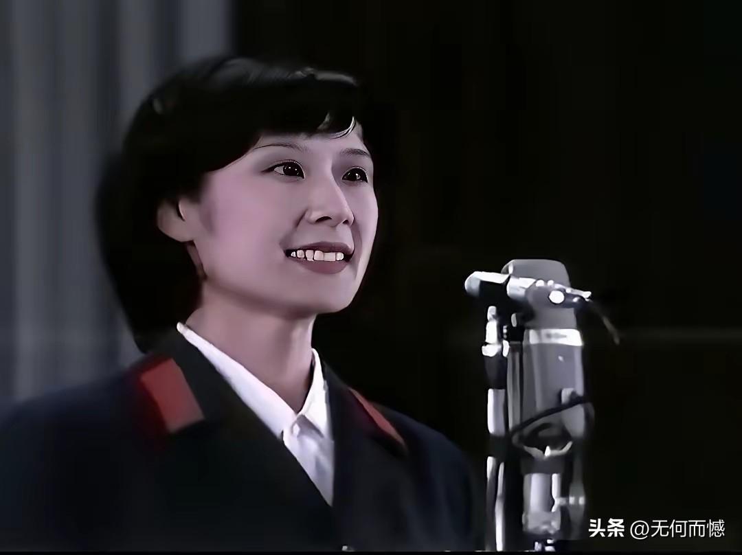 本人是个70后，从小就崇拜军人，从小就喜欢军人，从小就喜欢穿军装，特别是在我们小