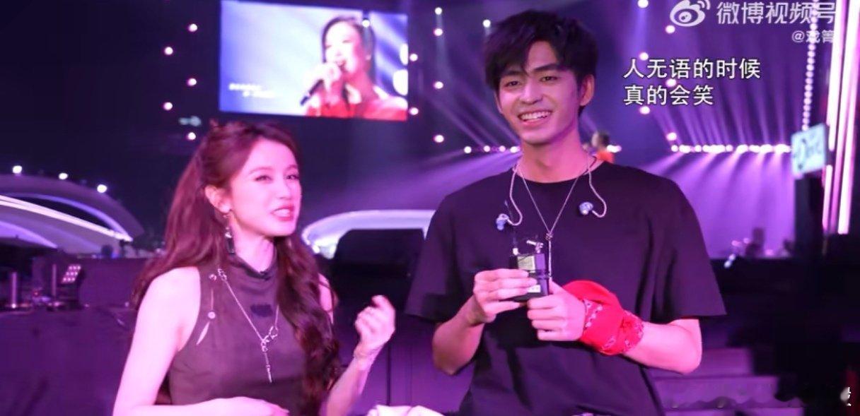 音综选手回应被质疑皇族声鸣远扬 面对“张卓尔什么来头”的追问，他一句“他们说我是