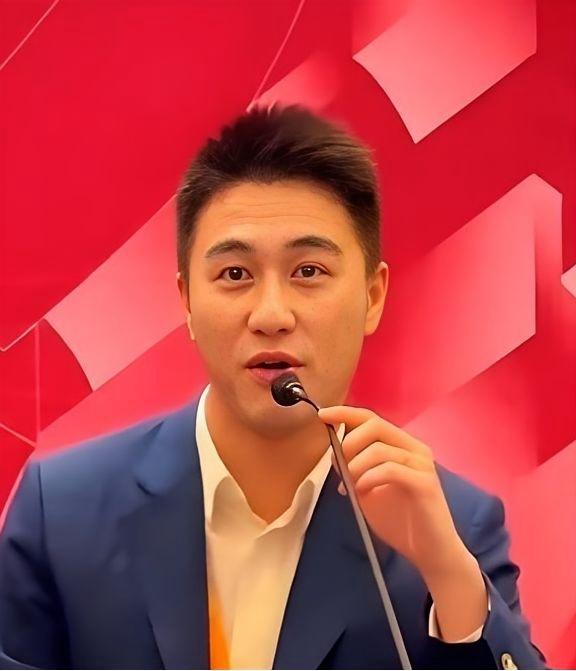 哈佛喊话“都回国”！29岁何猷君用行动证明：中国才是最好的舞台

    美国加