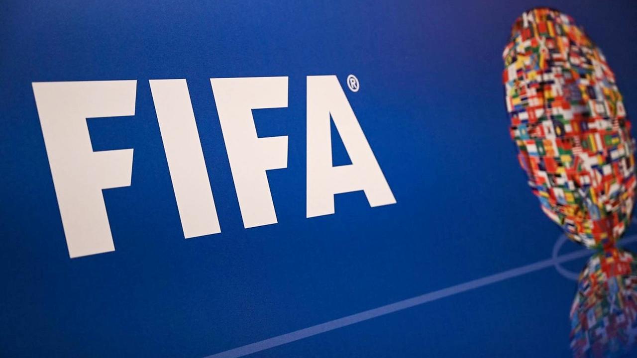 FIFA官方消息，马来西亚伪造文件归化7名球员，对马来西亚足协和球员进行罚款，相