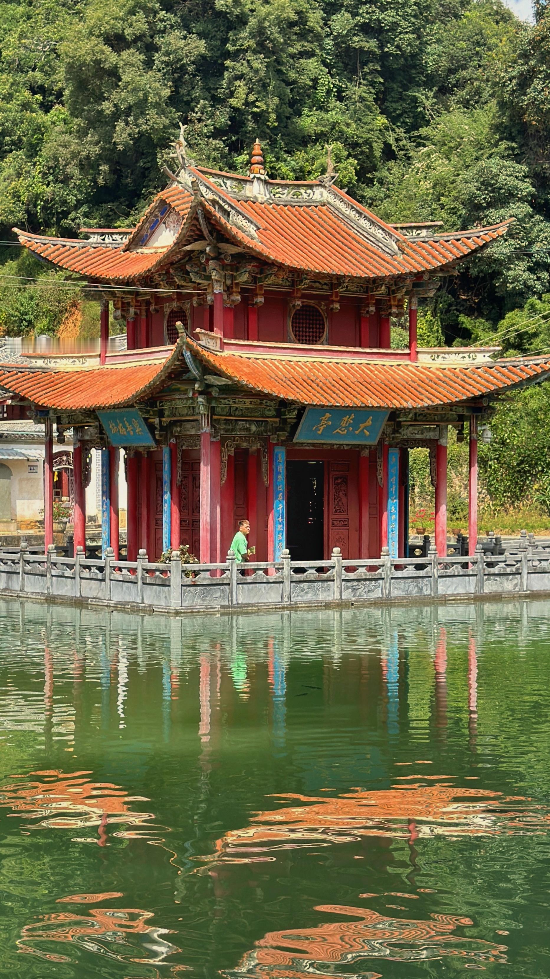 大理腾冲七天六晚私定蜜月旅行1. 抵大理，住洱海边，自由活动。2. 环游洱海，打