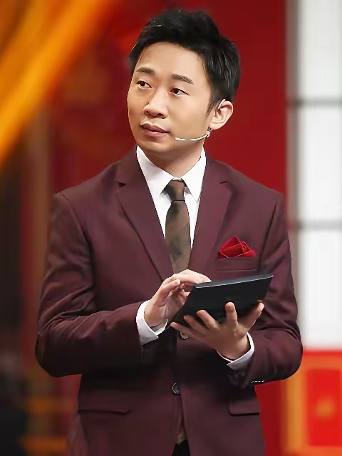 杨迪的压力现在真的很大，除了上综艺，没地方可去，所以一定要稳住，千万不能出丑闻，