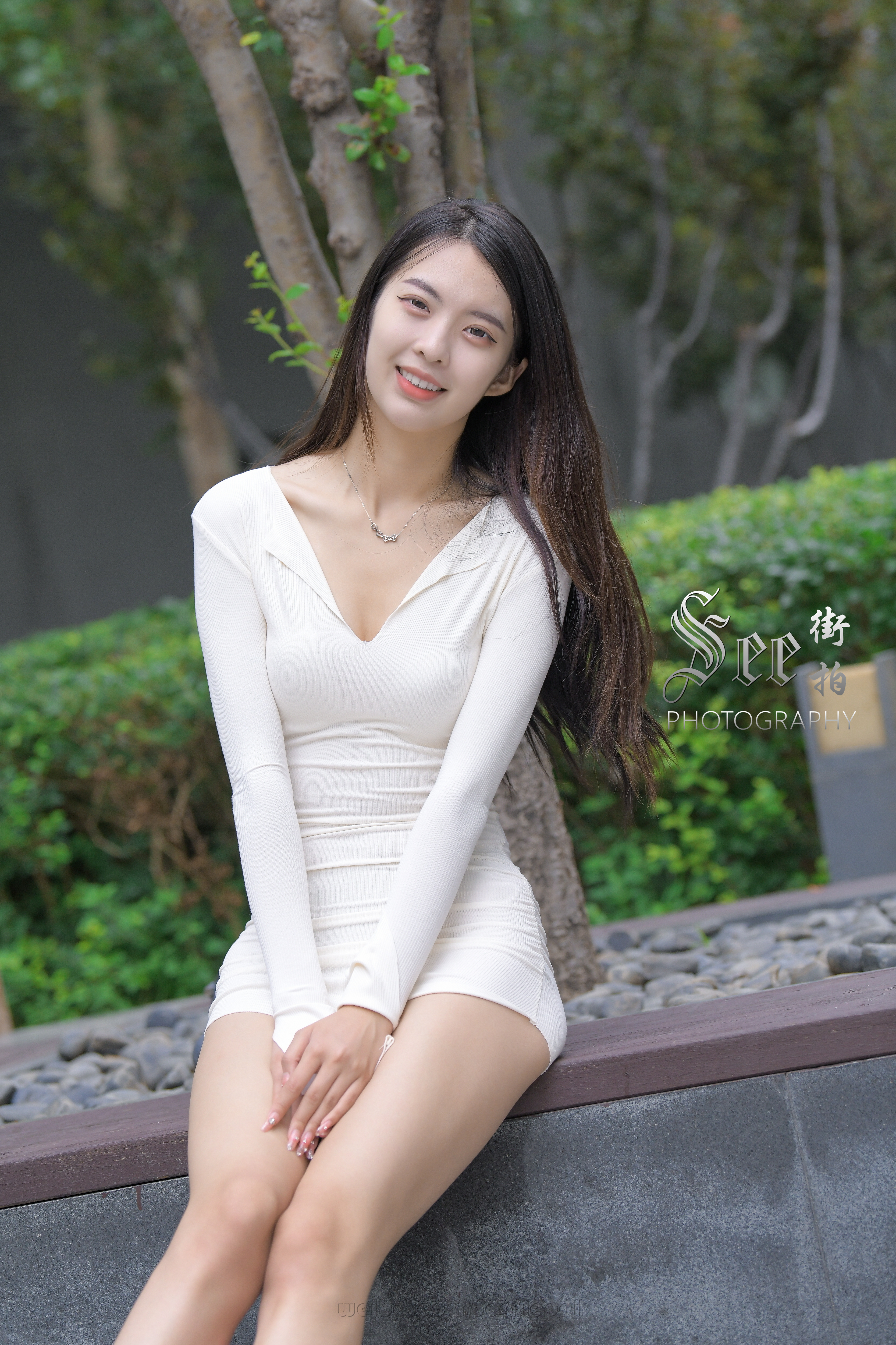 白色修身裙，恬静美丽~~ ​​​