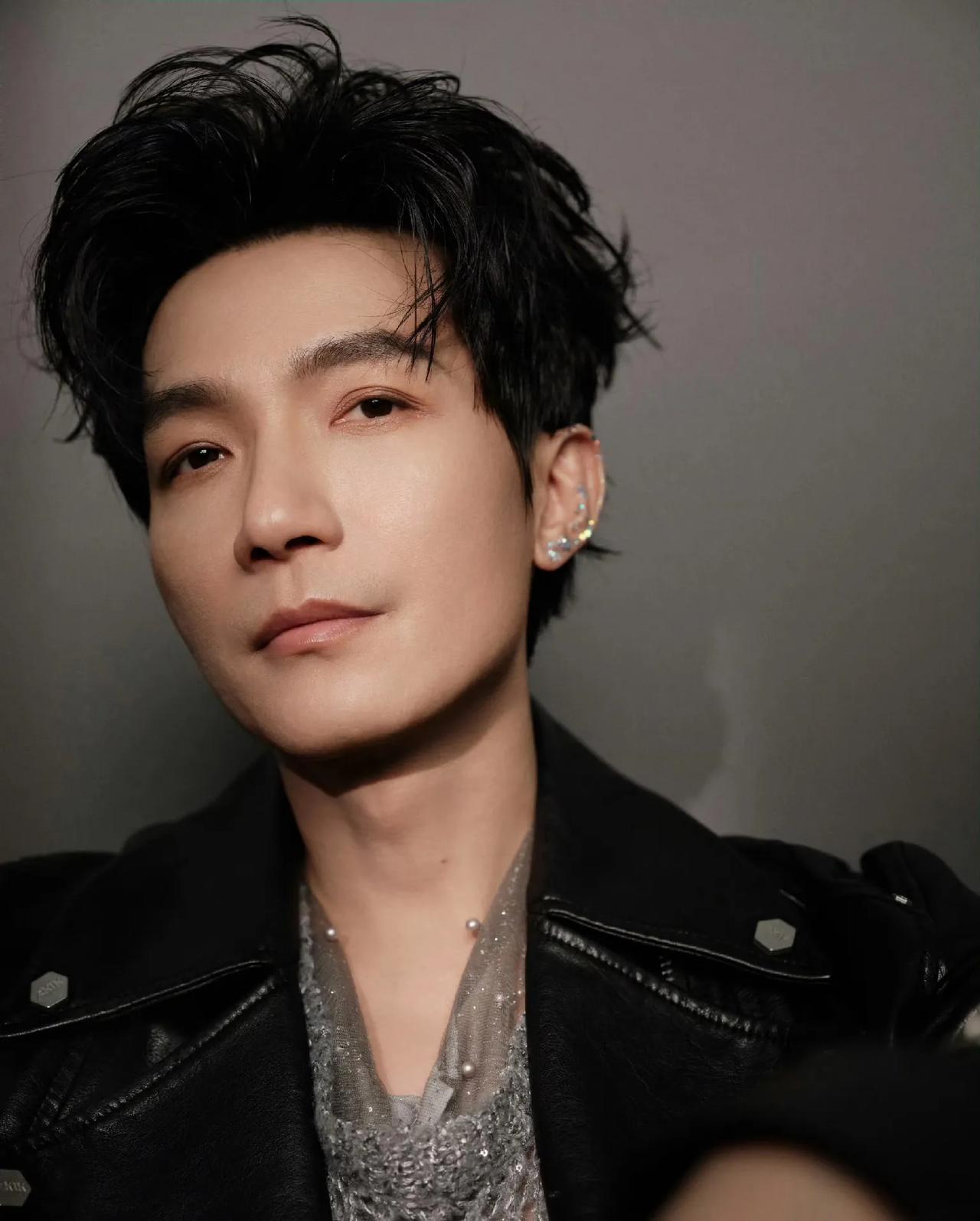 陈楚生歌手总决赛要演唱《获奖之作》，未发表的新歌，和《庙堂之外》一样出自唐恬作词