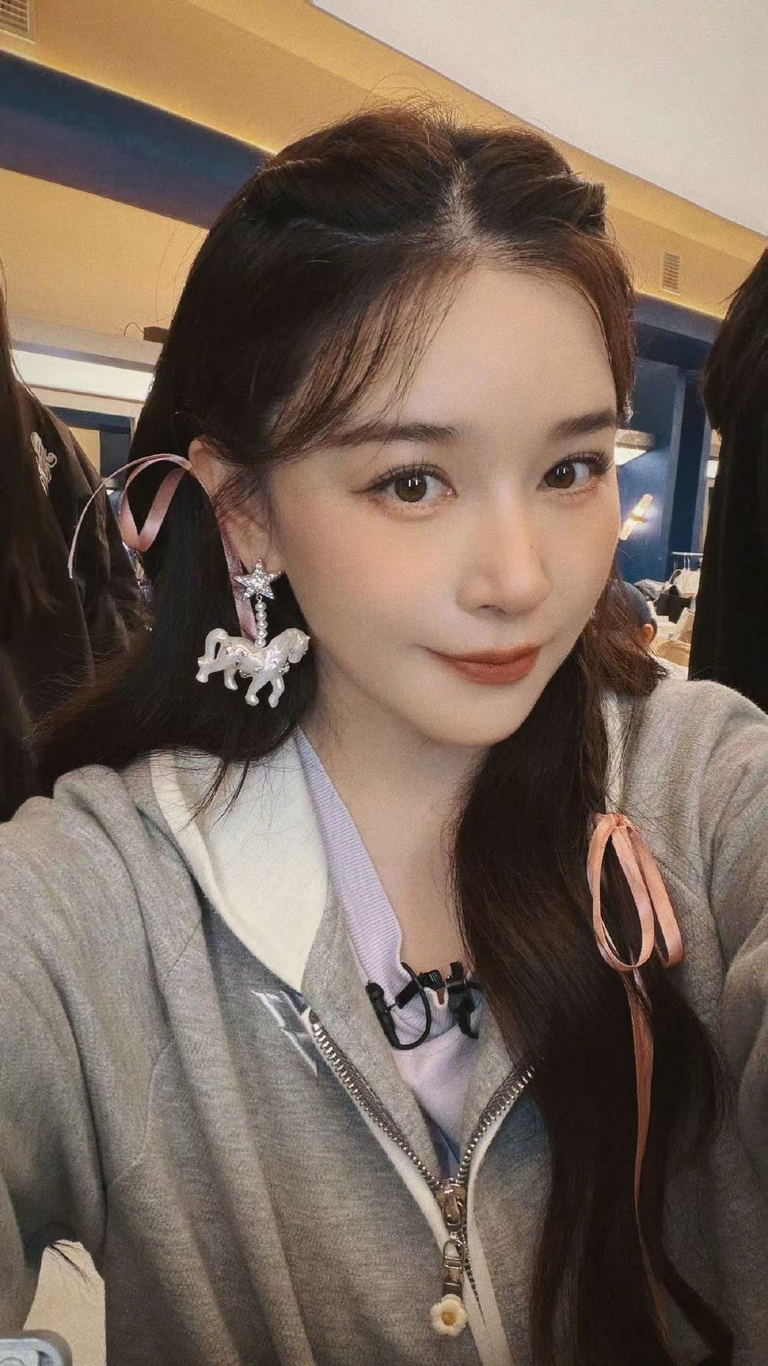 阚清子二公加油阚清子给自己打气阚清子给自己打气，二公加油！！！也期待姐姐的舞台吧