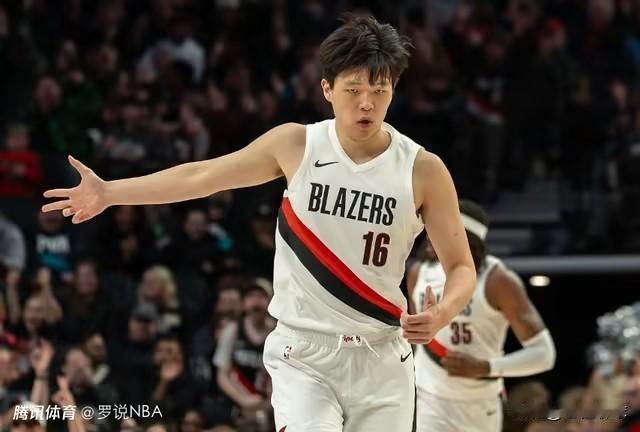 杨瀚森季后赛首秀，没有数据体验一下




开拓者不敌马刺，最后一分钟，杨瀚森也