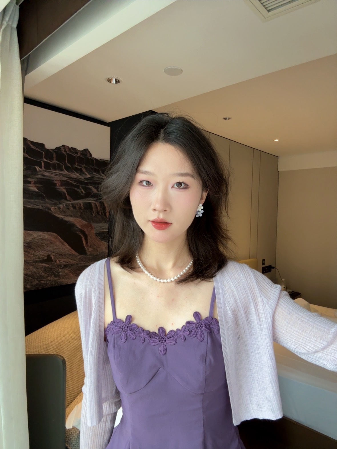 家人们又在酒店睡到四点嘿嘿 浅浅整理一下妆造俺出发了等俺美美出片吧 长沙