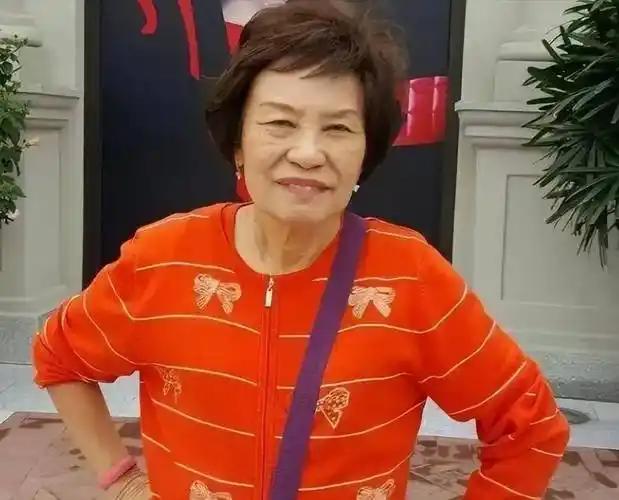 88岁香港老戏骨余慕莲散尽毕生积蓄做慈善，一生清贫，满心赤诚
 
88岁高龄的香