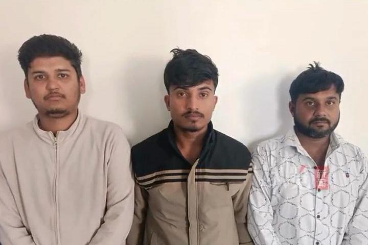 最近，印度再次发生一起离奇的强jian案。一名女护士去酒店找朋友，结果敲错了门，