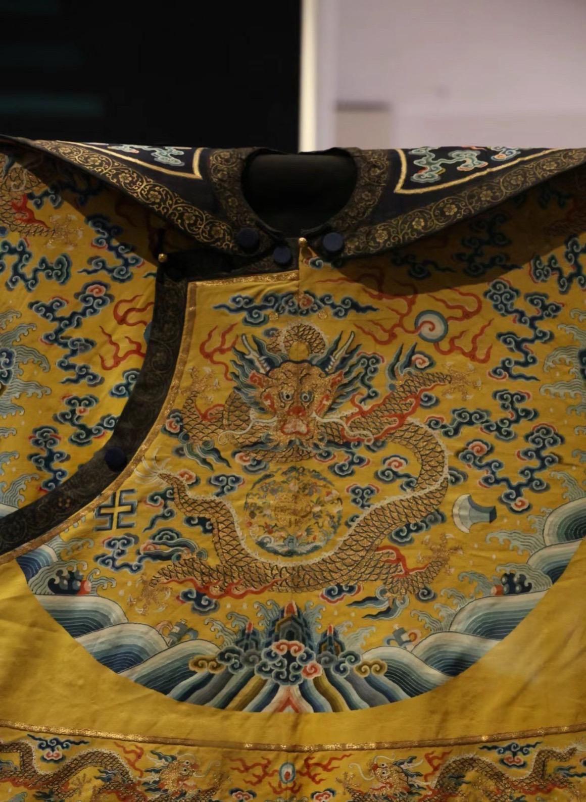 乾隆皇帝朝服 故宫博物院藏