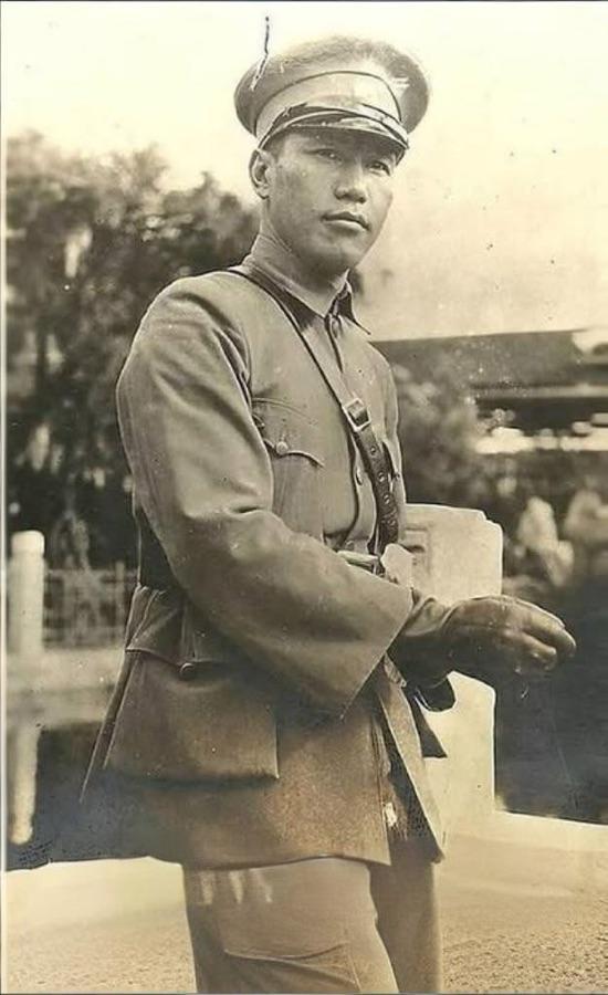 1927年，北伐时期意气风发的老蒋，可是终其一生，其从未真正统一过中国！

地方