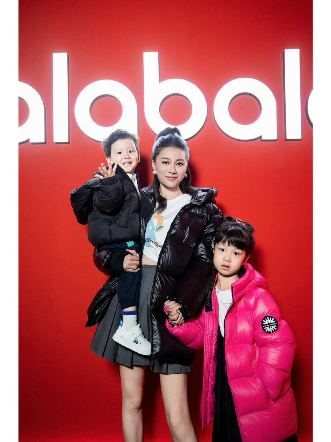 车澈李嘉格孩子抚养权姐姐的回应都非常清醒自信啊女孩子和妈妈在一起才是最好的结果而