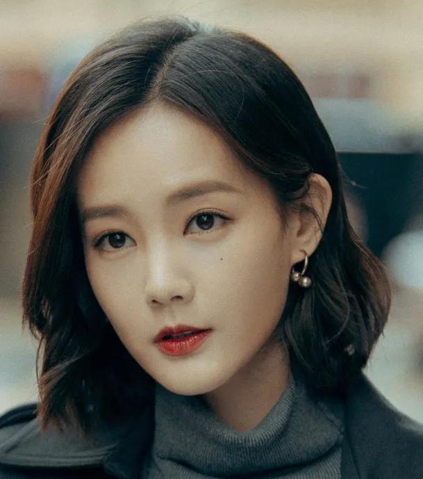  孟钰的扮演者李一桐，1990年9月6日出生于山东省济南市，演员，毕业于北京舞蹈