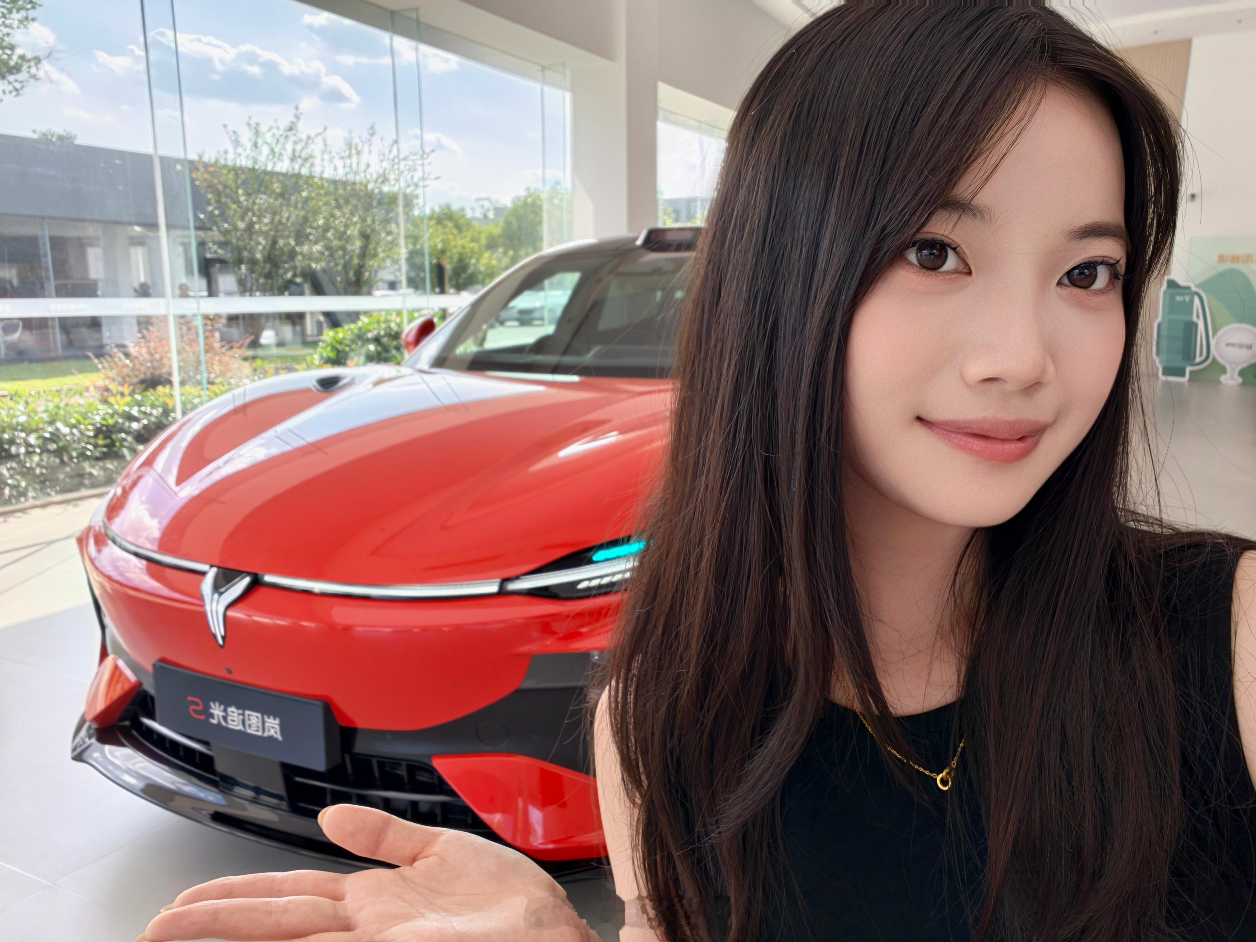 杨洋同款岚图追光S，实车真的太戳我，狠狠心动，好想拥有！ 