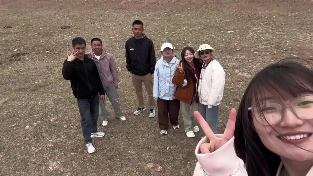 预谋已久的野餐 如期而至的快乐 别把青春困在遗憾里 要永远自由和洒脱~