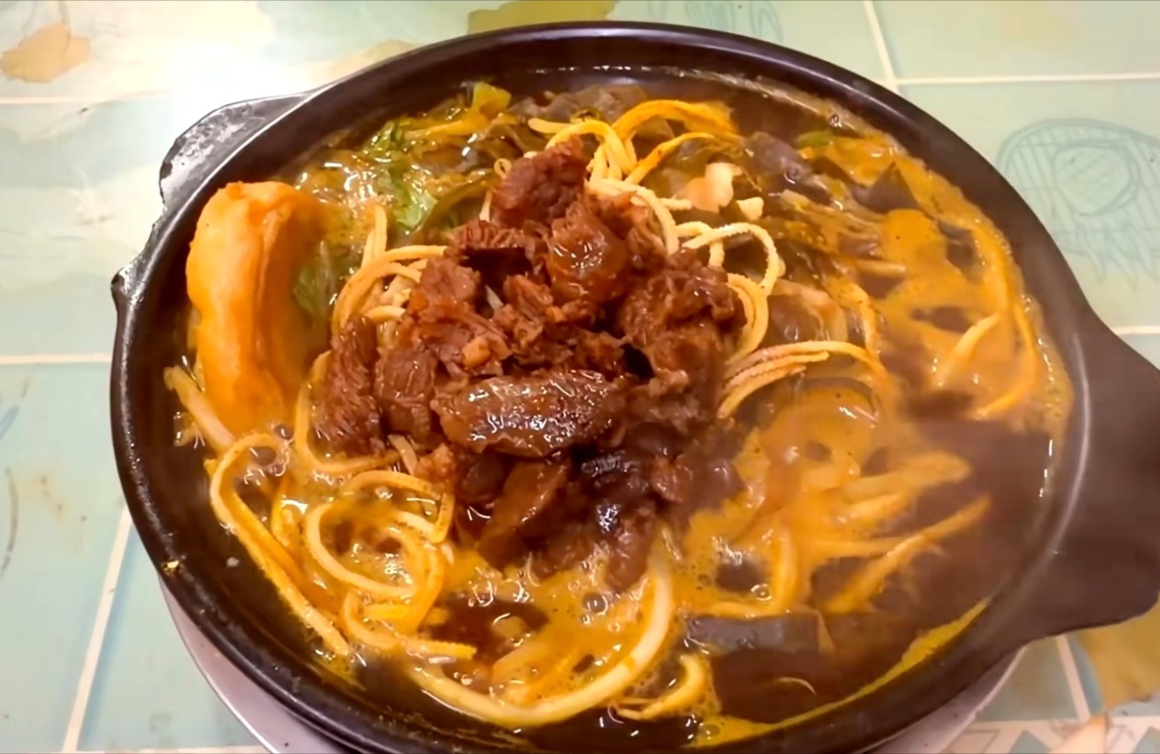 中午来吃牛肉砂锅🍲 