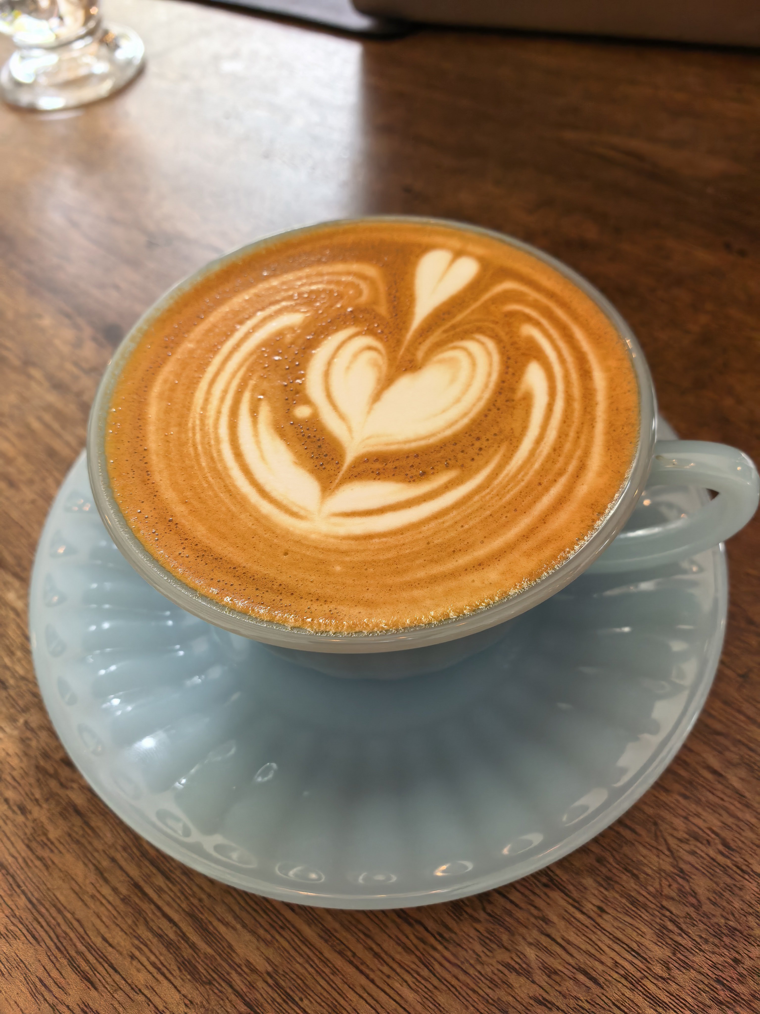 周一，怎么很高端的地方拿铁也就28，还分豆子和风味选择