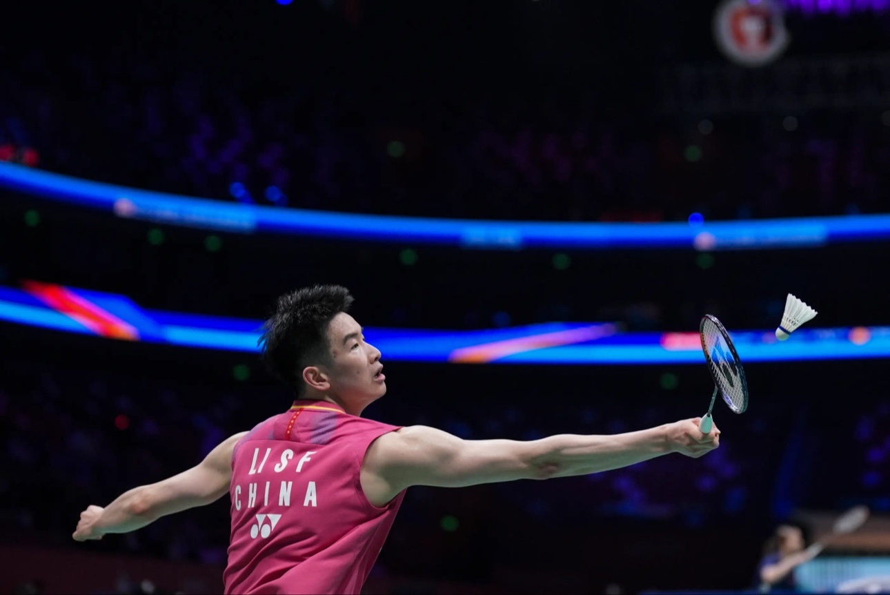 羽毛球亚锦赛激战正酣，男单首轮，国羽名将李诗沣，一轮游出局！国羽这脆弱的男单，要