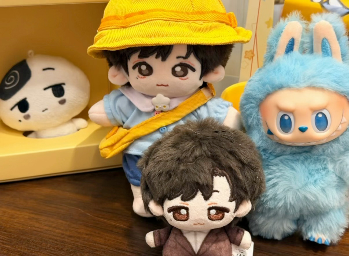 星熠熠好肥啊，买的衣服都穿不了，买小了[泪奔][泪奔][泪奔]我们一家过的幸福就