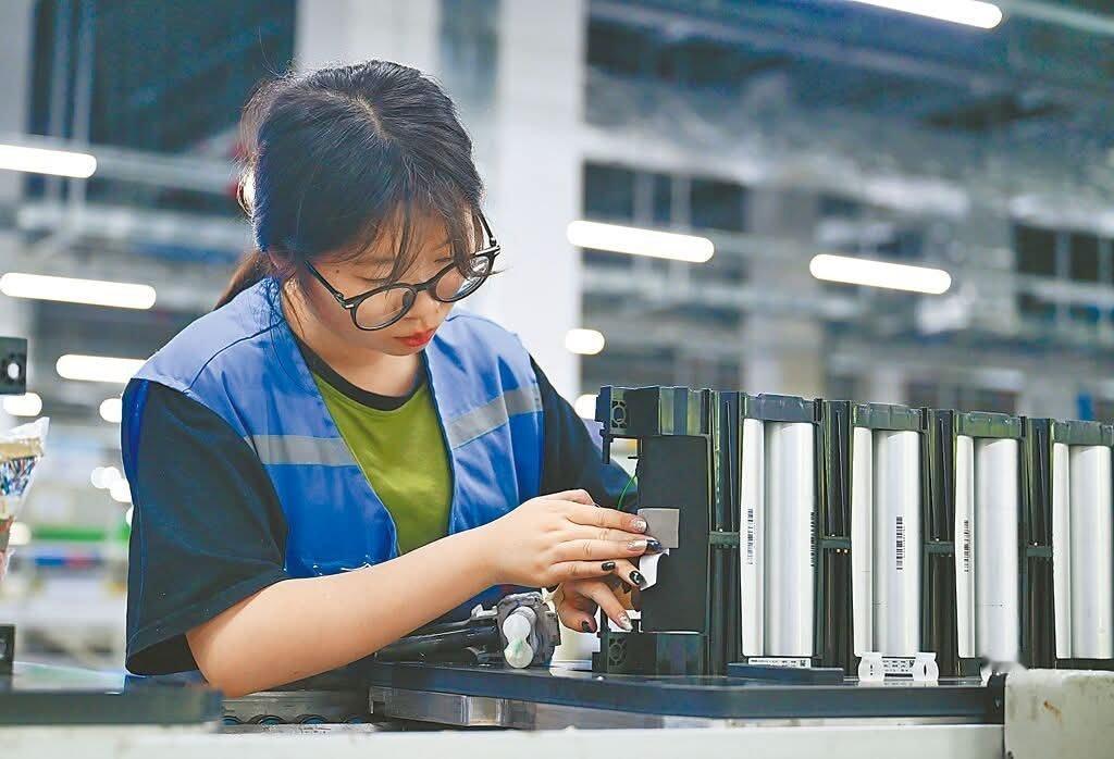 韩国技术红利告急！官方数据：中国全面反超，电池半导体双双告急韩国科学技术信息通信