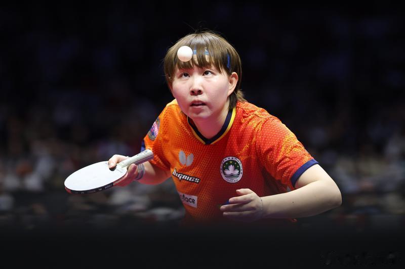 朱雨玲笑着说：“上一次跟她比也是五六年前了，现在她的打法风格已经升级。”她形容当