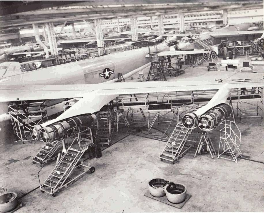 烽火问鼎计划每天认识一件兵器 B-52“同温层堡垒”轰炸机的年产能在1958财政