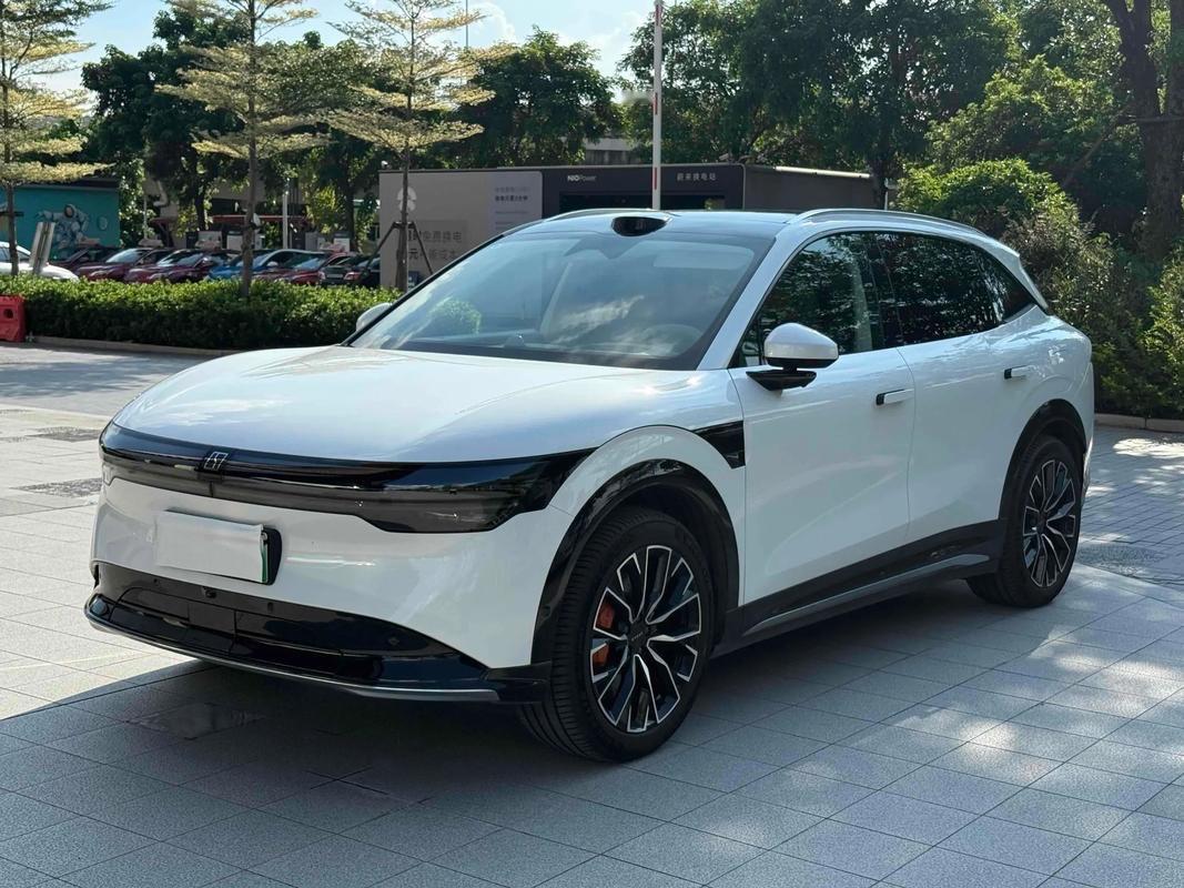 极氪7X有可能换成家族式前脸设计吗？参考8X和9X，我觉得不会，7X、8X、9X