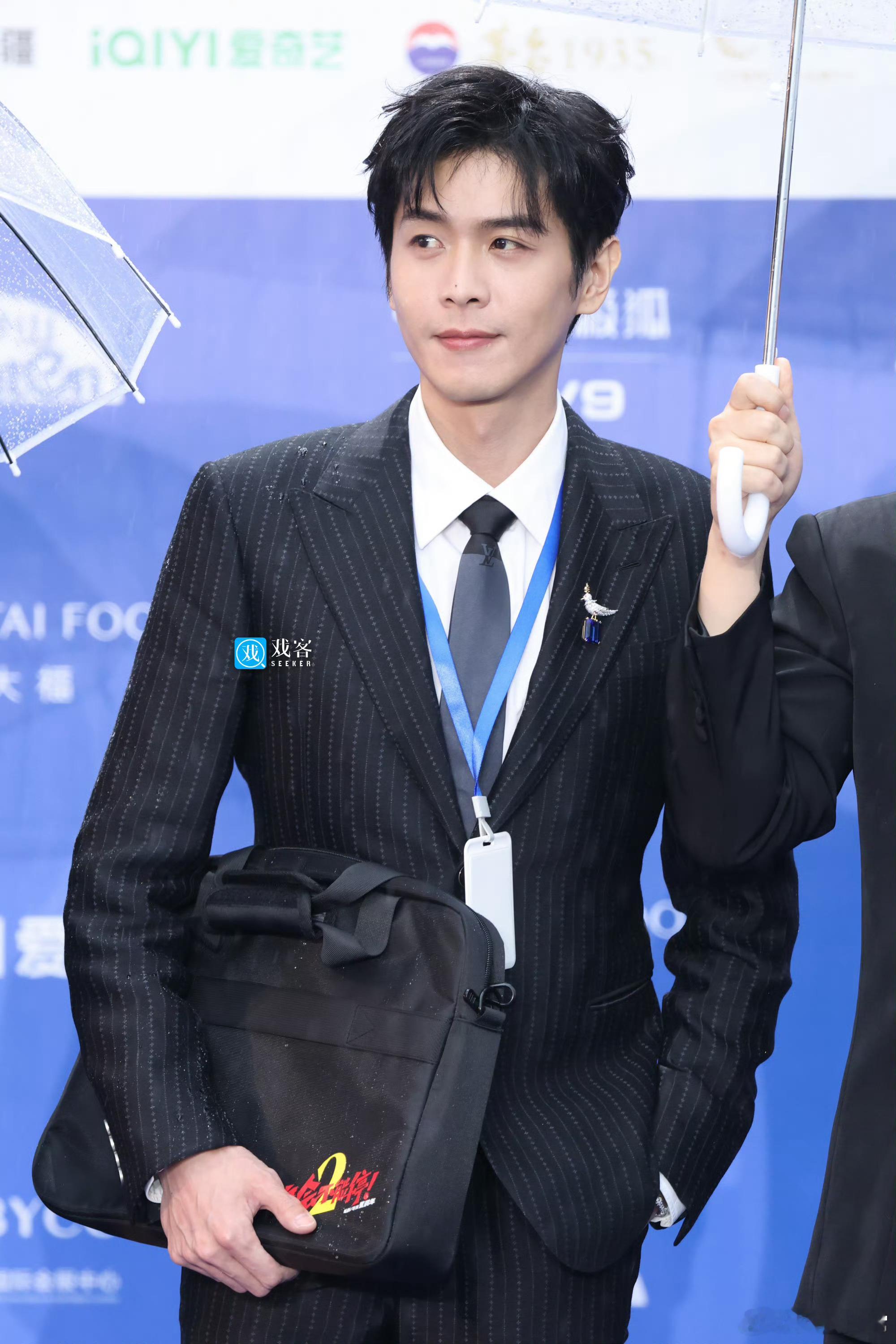 北影节开幕式红毯生图张若昀、刘浩存、马思纯、白客、刘雨昕、董子健、喻言、周洁琼、