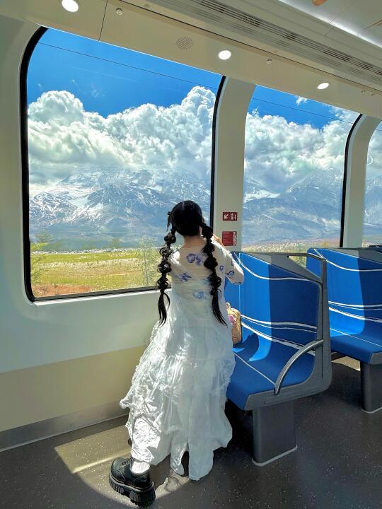 人生建议：坐完雪山小火车再离开丽江。。。。。