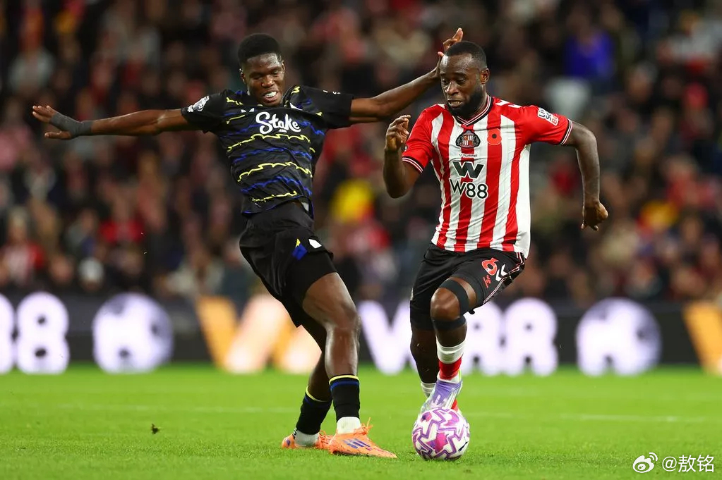 埃弗顿vs富勒姆 考验莫耶斯调整能力的时候到了，不仅仅是战术，更多还是士气、人心