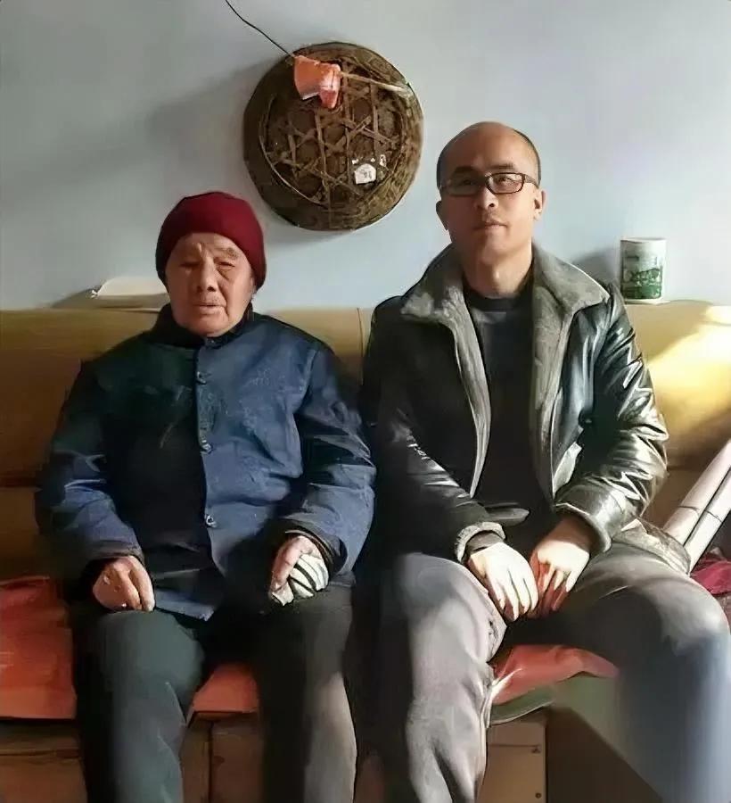 这恩情太重了

他用一辈子还

换作是你，你能做到这份上吗？

山东穷小子朱观景