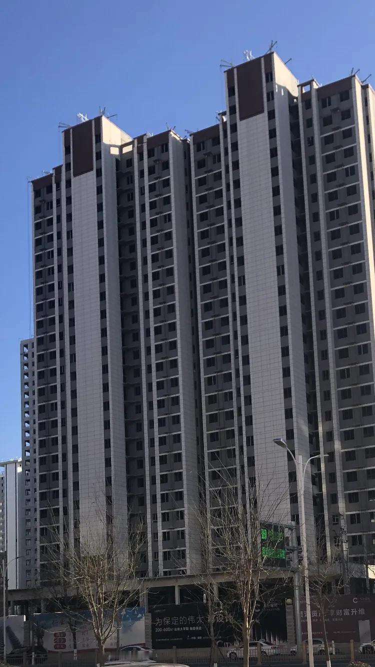 我一直觉得，房价合理下跌不是坏事，反而能给普通人带来希望，也是促进社会资源更均衡