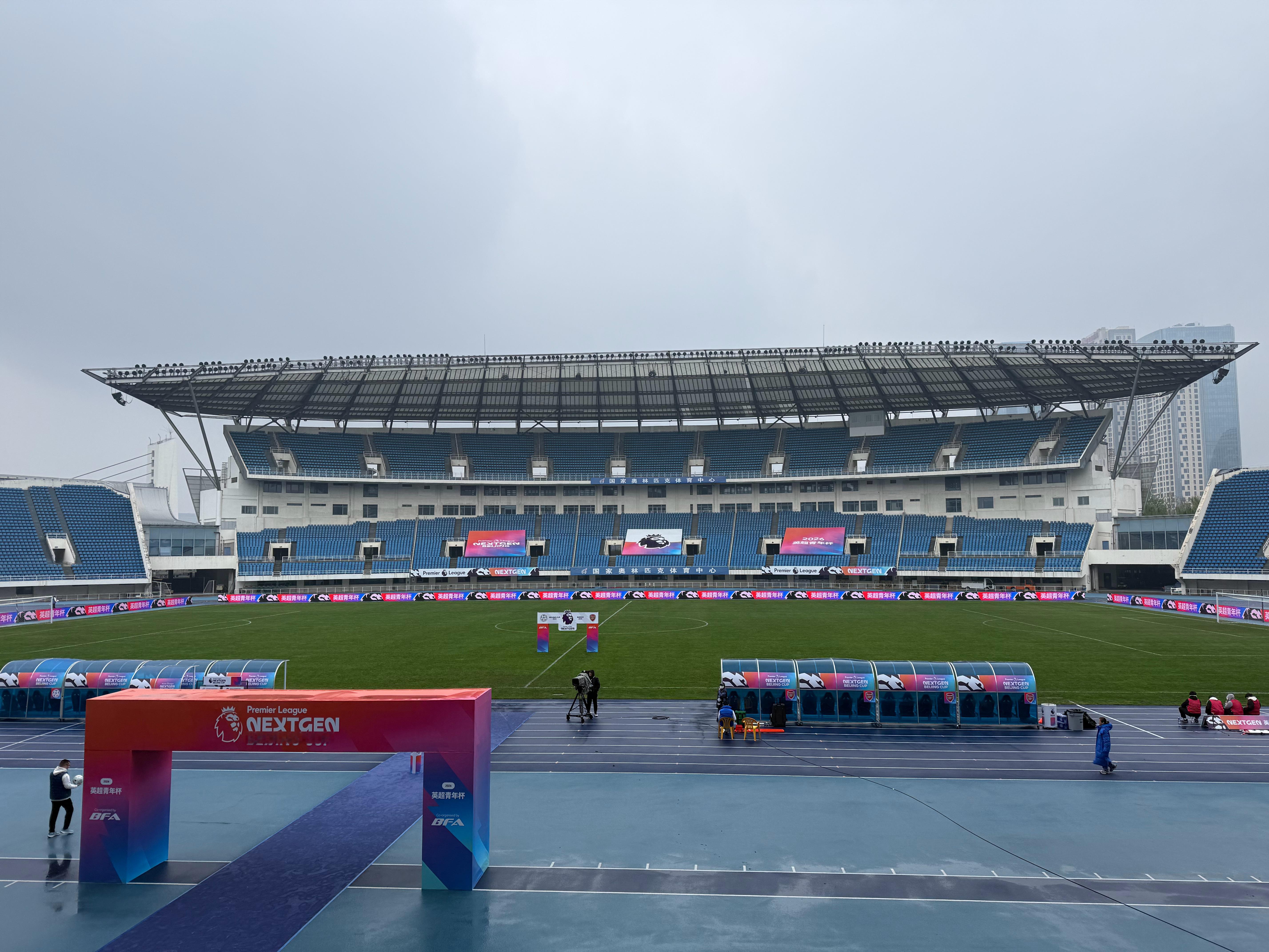 来看看英超青年杯，北京足协对阵阿森纳，U15的比赛，能明显感觉到差距，正因为如此