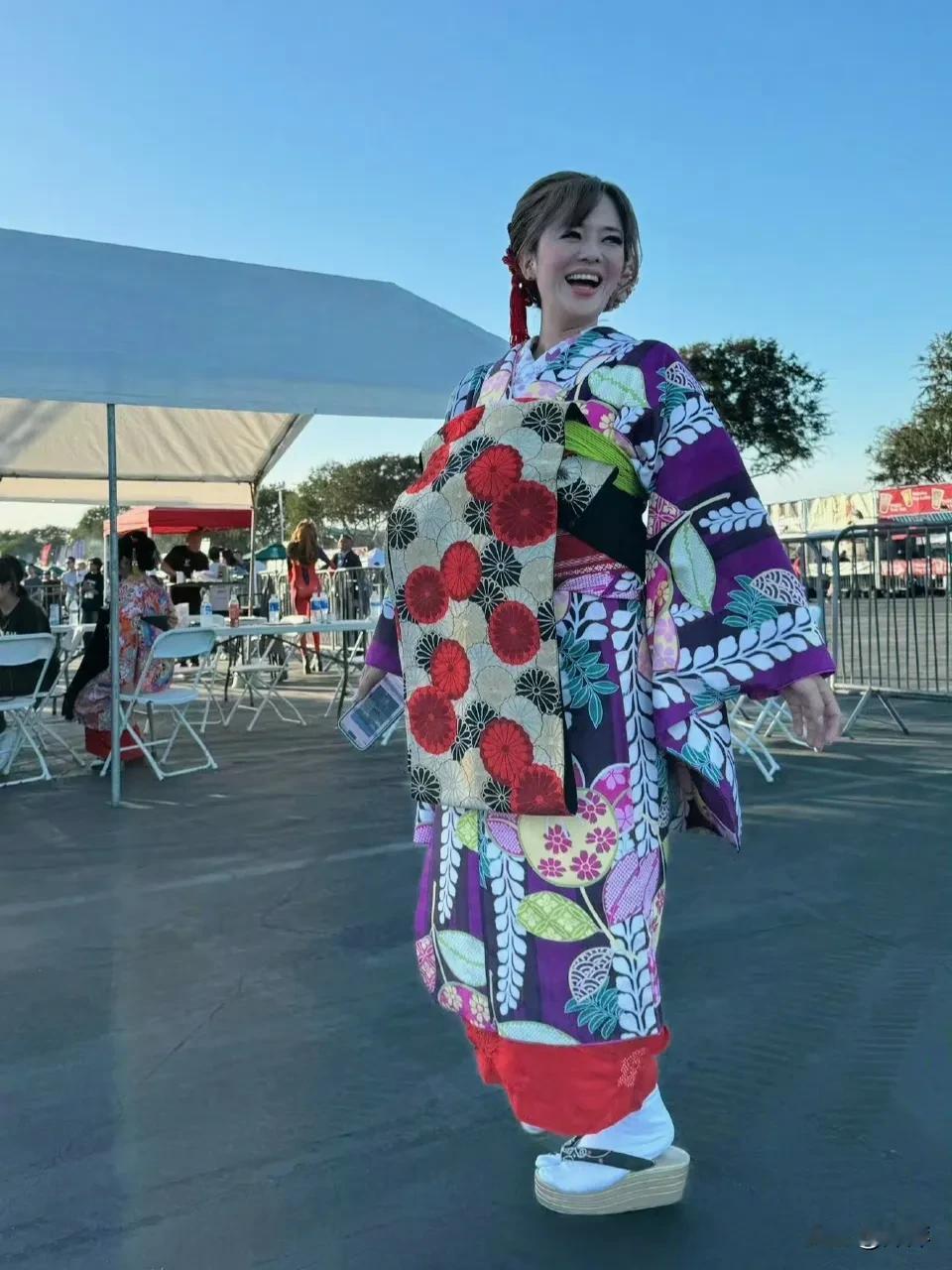 苍井空开心的样子真好看。