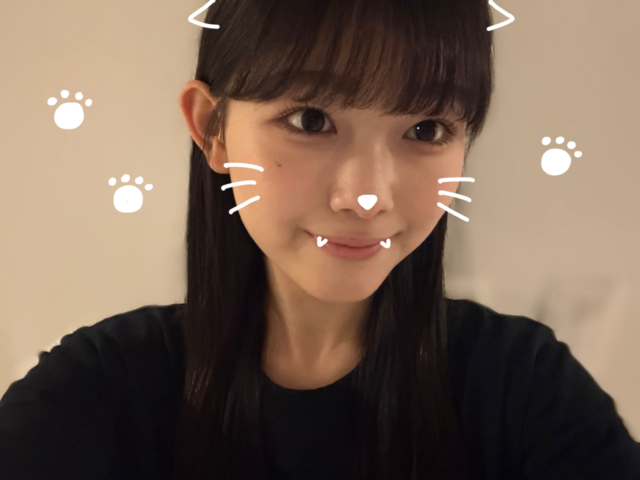 山川宇衣「こちらは夏すぎる一枚、正確には初夏なのだけれど。寒い日が続くと、念願の