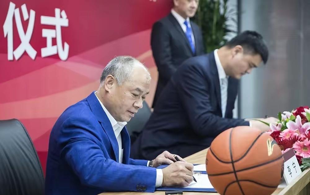 李宁与CBA当前独家装备赞助合同将在2026-27赛季结束到期，算下来仅剩最后一