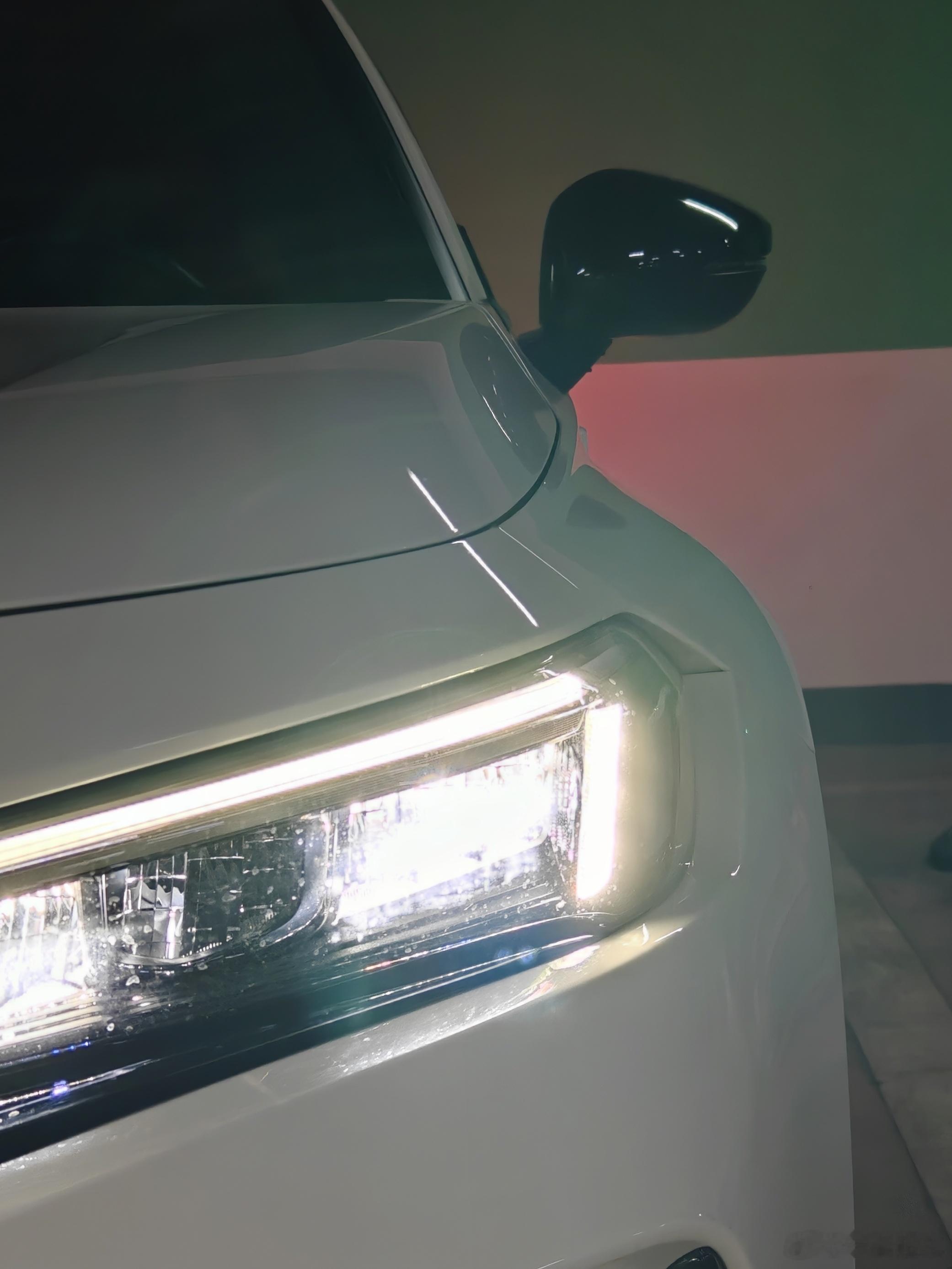 好开的新车开太多了，再去开一些老旧燃油车虽然会被它的某个点打动，但真的很难有想买