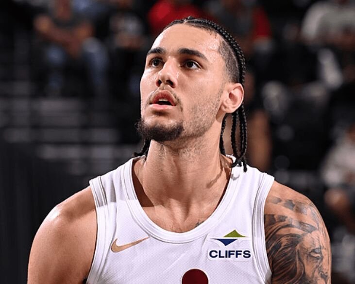 打活塞泰森的轮换怎么还这么靠后？骑士vs活塞nba季后赛