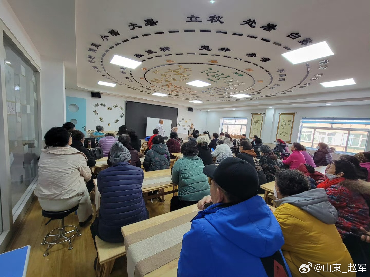 中医不能照本宣科，贵在因人、因地、因时，随四季而应变。同样的方子，人不同、季不同