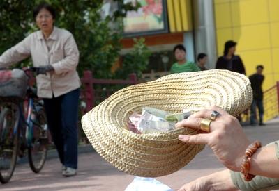 到底是有钱幸福还是没钱幸福，这问题就像甜咸豆腐脑之争，各有说法。
有钱时，能住大