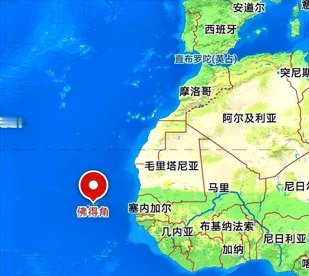 别看只有50多万人口，唯一的足球场也是中国援建的。可是，“佛的脚”前两轮接连逼平
