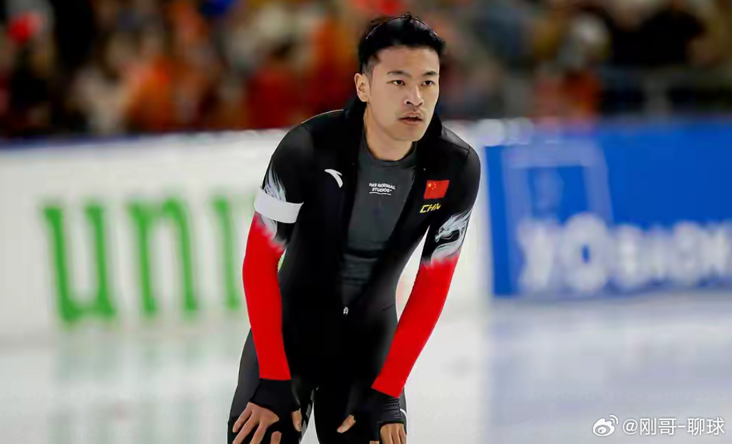 速滑世锦赛：宁忠岩500米刷新个人最好成绩 短距离全能总积分暂列第三2026年短