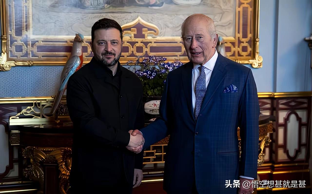 当地时间3月月17日，泽连斯基去白金汉宫得到了查尔斯三世的接待，随后又会见了英国