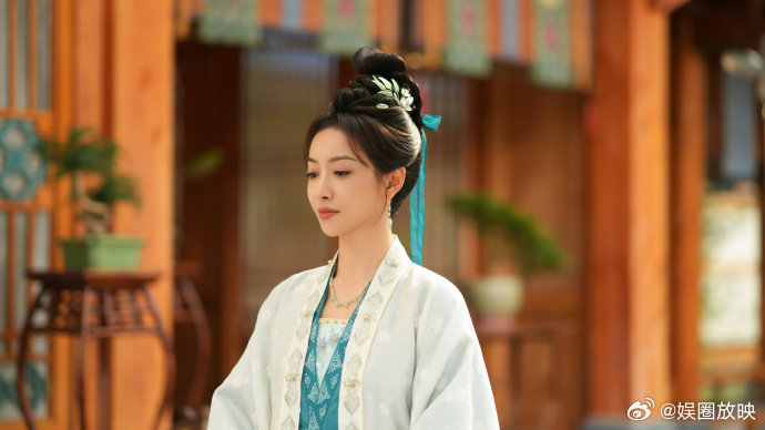 给宋茜演爽了宋茜在《山河枕》上演绝妙戏中戏！装委屈挑拨离间后潇洒离场，这波反杀操